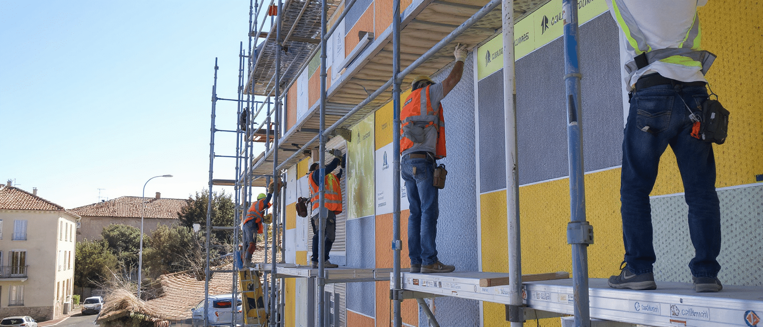 découvrez dans notre article le prix moyen d'un ravalement de façade à toulouse. informez-vous sur les différents facteurs influençant les coûts, les astuces pour économiser et les étapes clés pour réussir votre projet de rénovation.