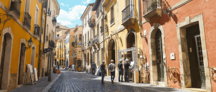 découvrez tout ce qu'il faut savoir sur les autorisations nécessaires pour réaliser un ravalement de façade à toulouse. informez-vous sur les démarches administratives, les réglementations locales et les conseils pratiques pour mener à bien votre projet en toute légalité.